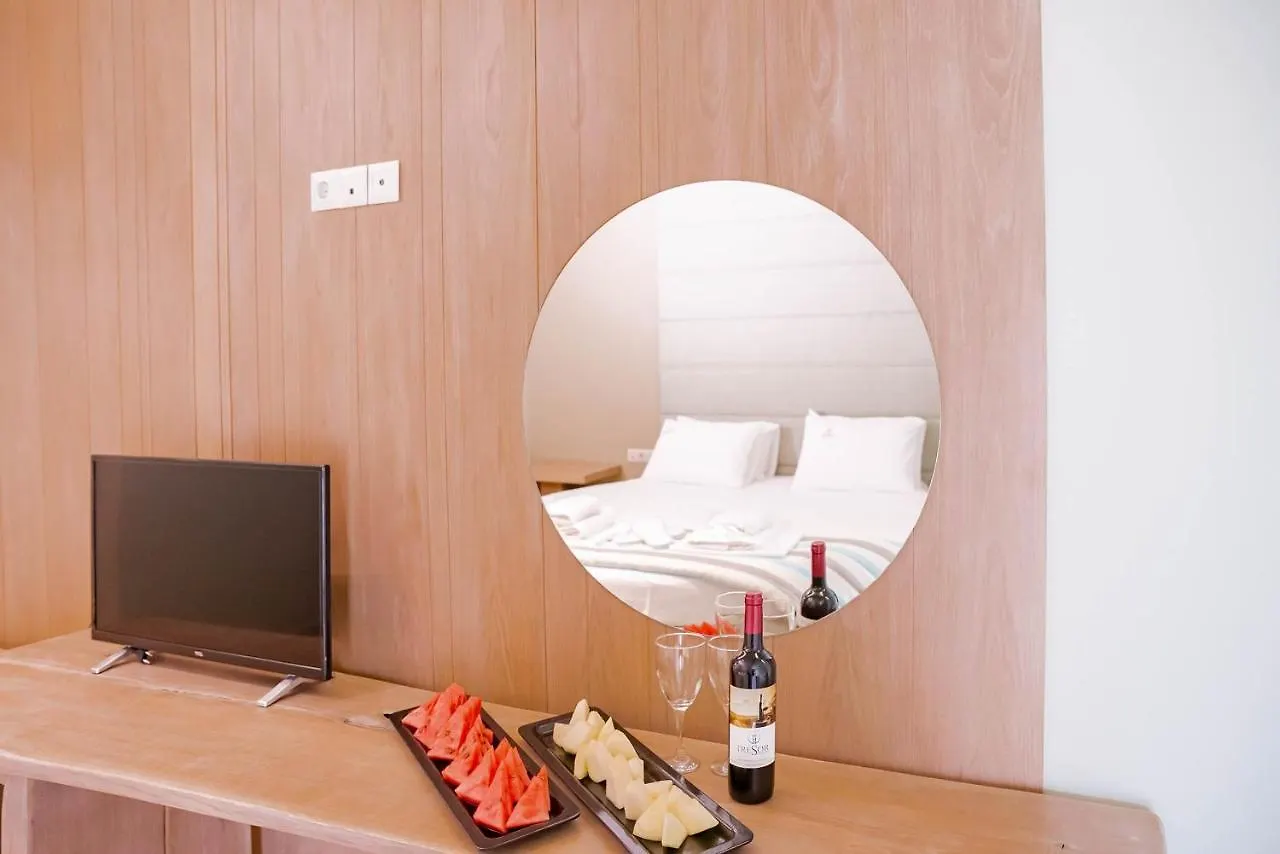 Tresor Sousouras Hotel Hanioti 4*,